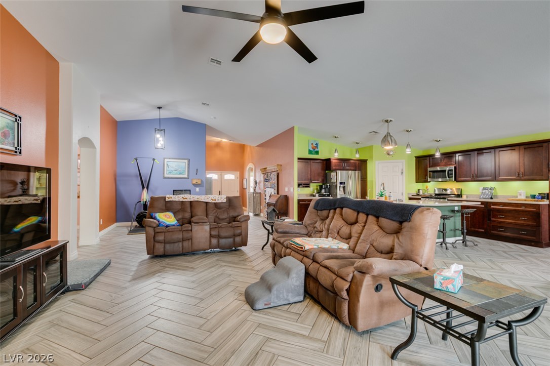 2612 Torch Avenue Property Photo 17