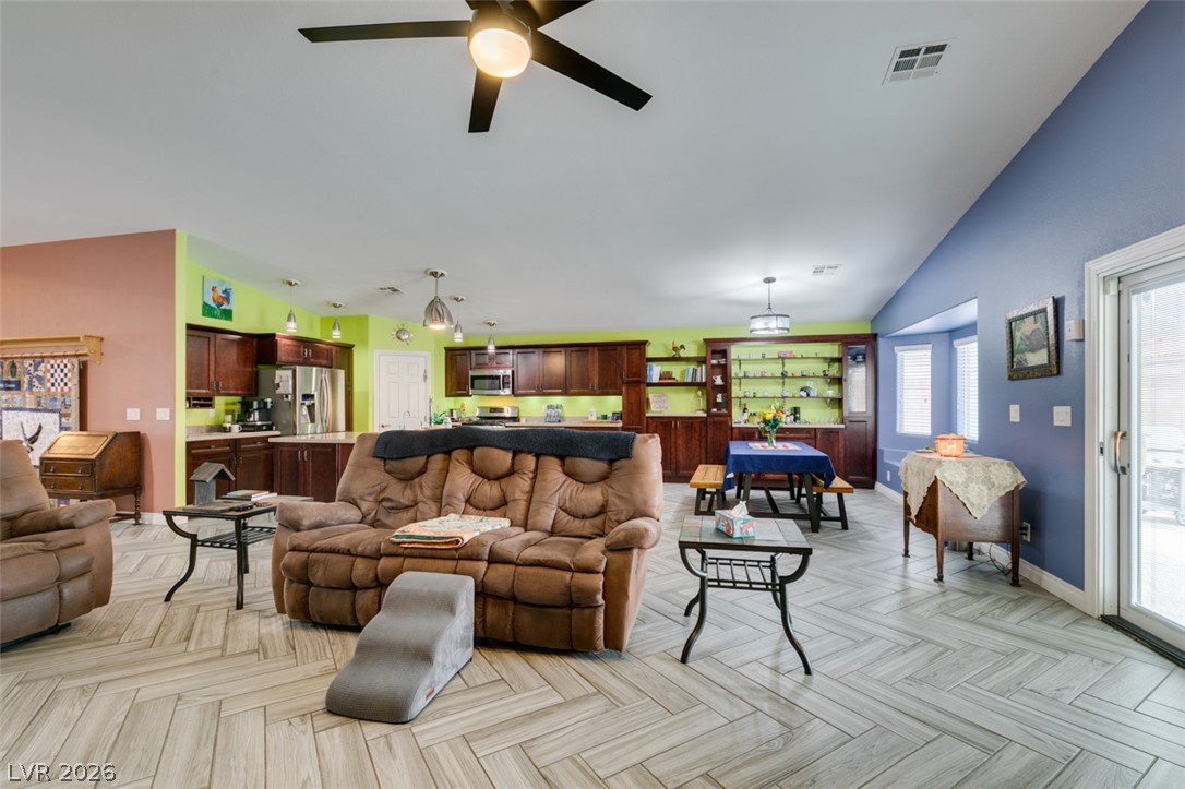 2612 Torch Avenue Property Photo 18