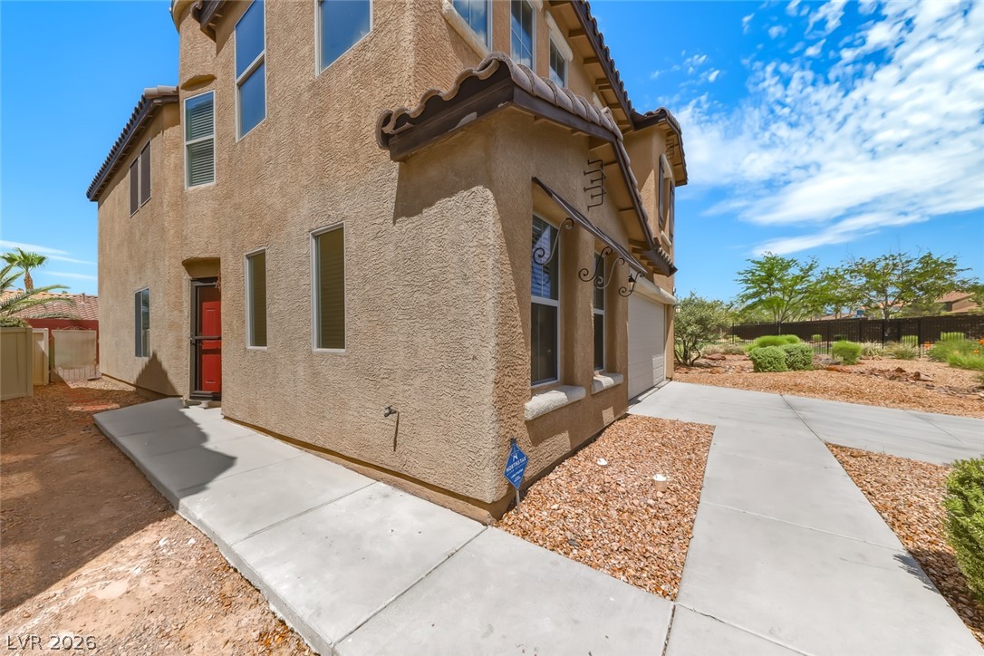 2704 Kona Crest Avenue Property Photo 4