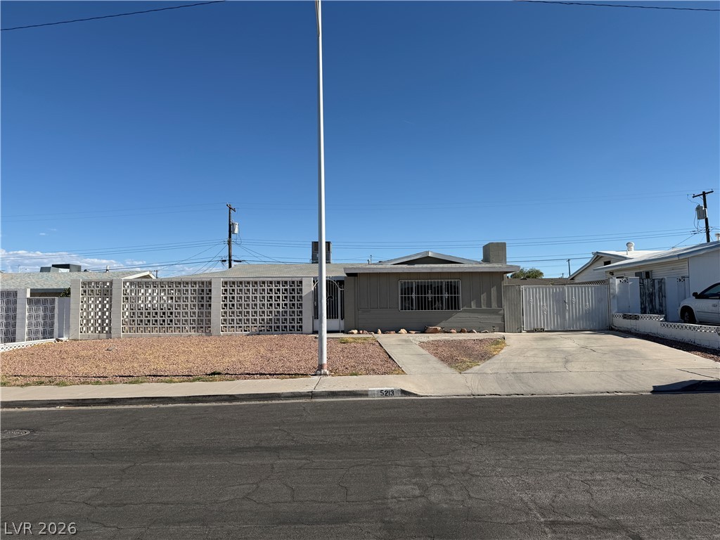 5213 Longridge Avenue Property Photo 1