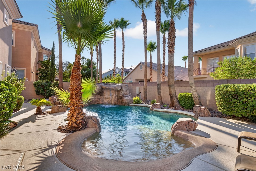 5664 Heather Breeze Court Property Photo 4