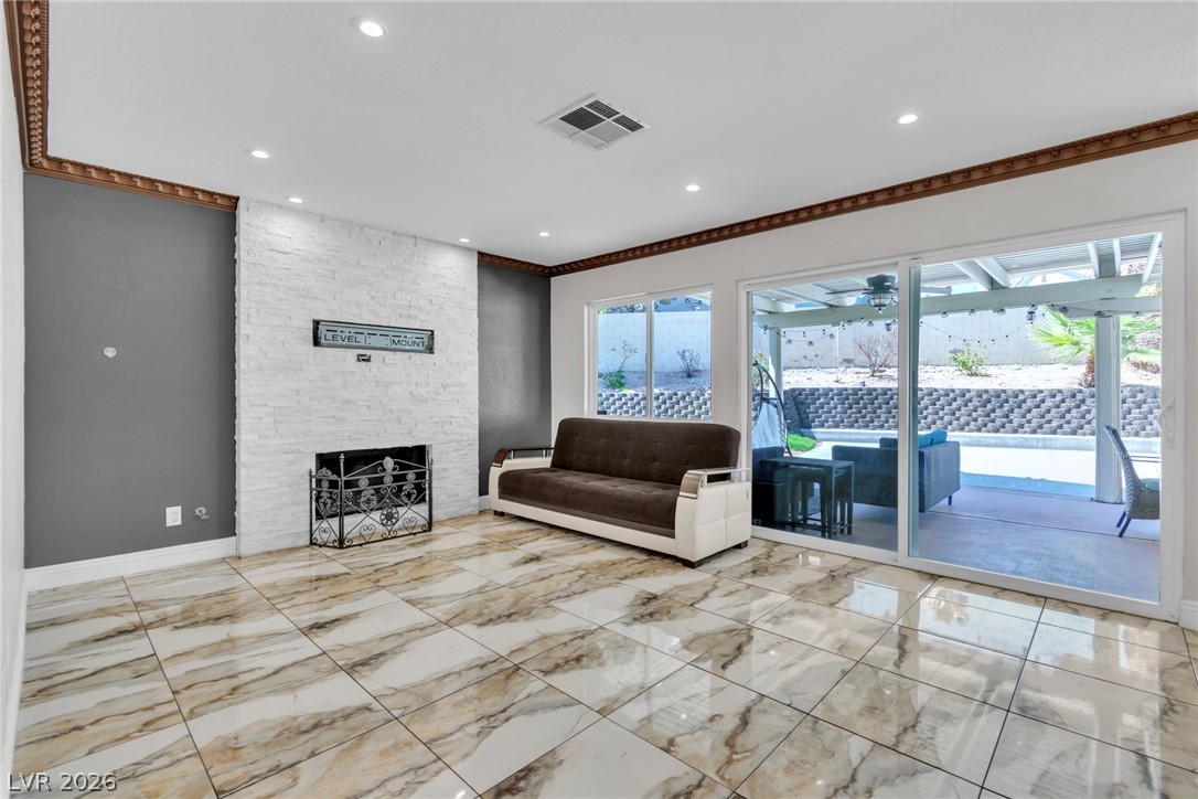7824 Emerald Harbor Court Property Photo 8