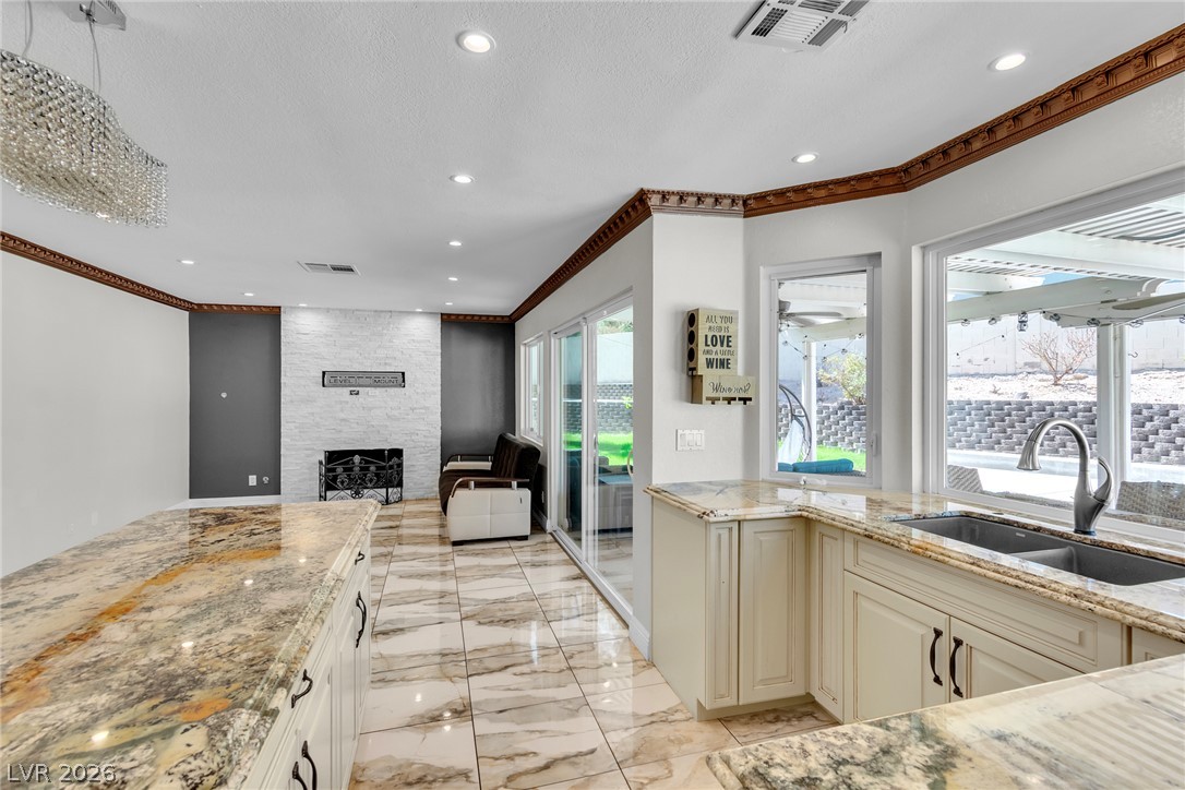 7824 Emerald Harbor Court Property Photo 10