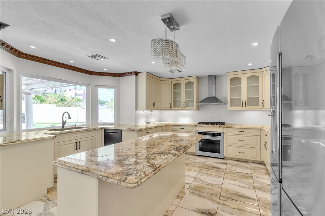 7824 Emerald Harbor Court Property Photo 14