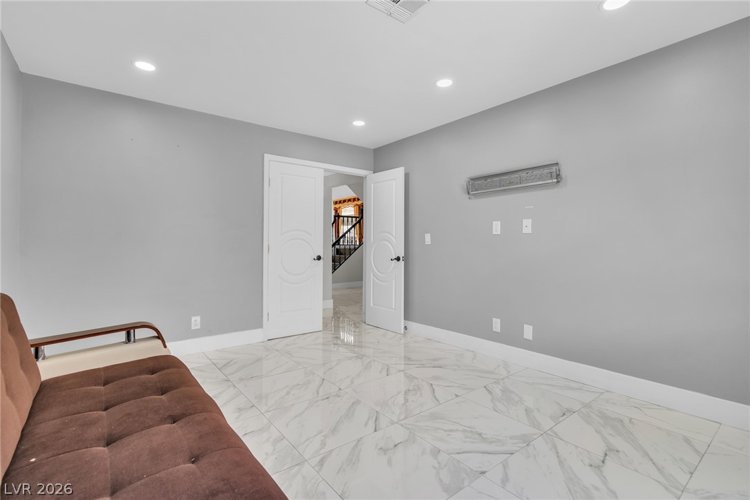 7824 Emerald Harbor Court Property Photo 16