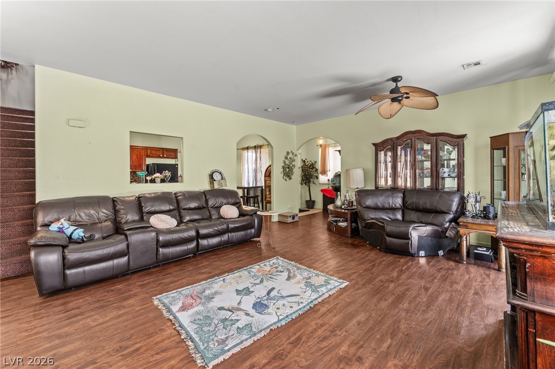 2640 La Mata Street Property Photo 4