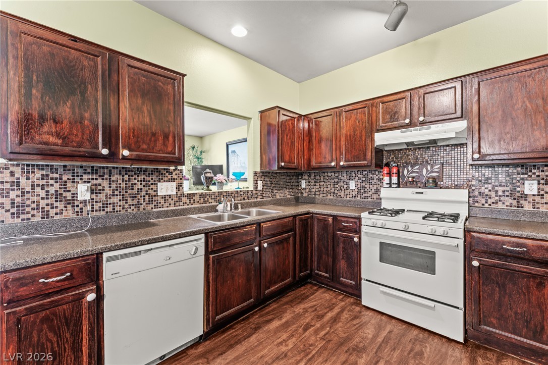 2640 La Mata Street Property Photo 6