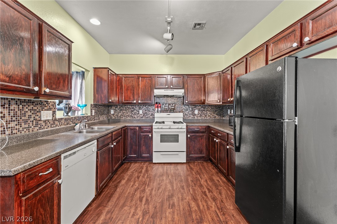 2640 La Mata Street Property Photo 6