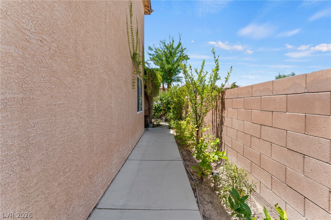 2640 La Mata Street Property Photo 19
