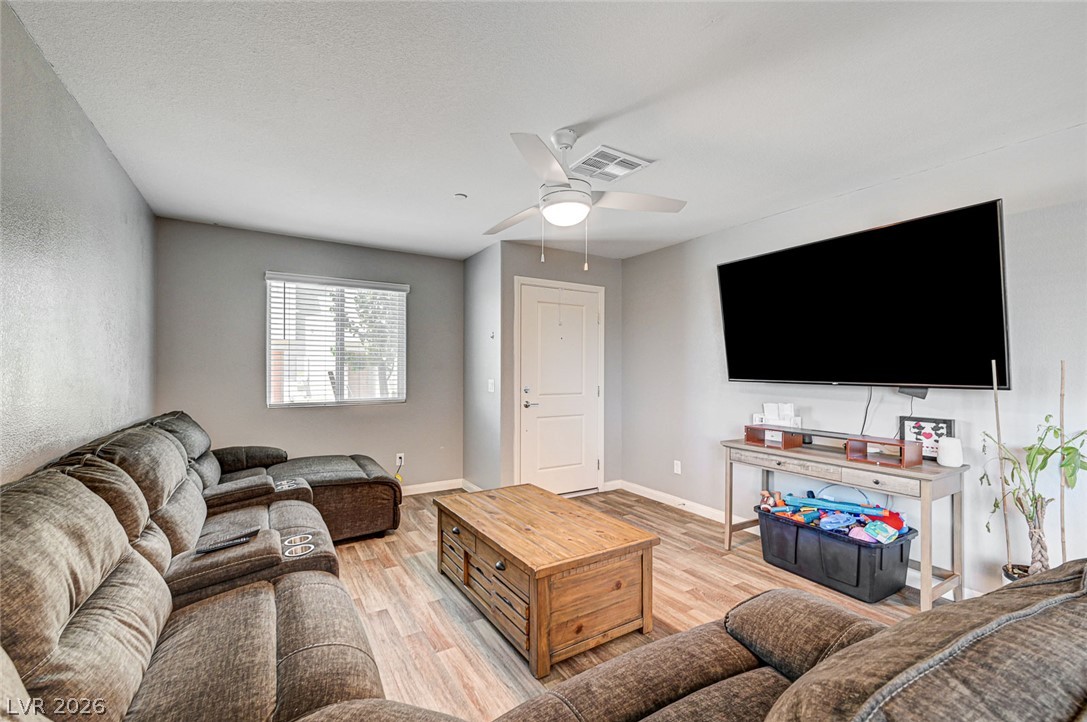 5617 Craftsman Avenue Property Photo 4