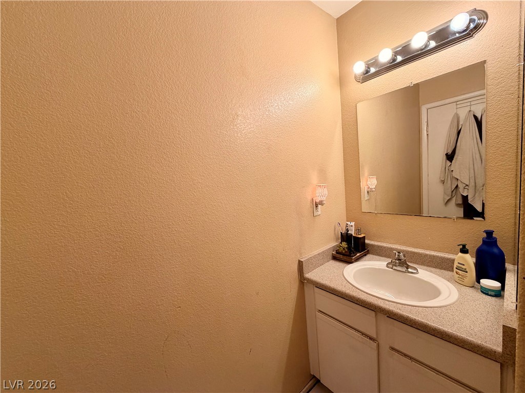 3881 Soda Springs Drive Property Photo 7