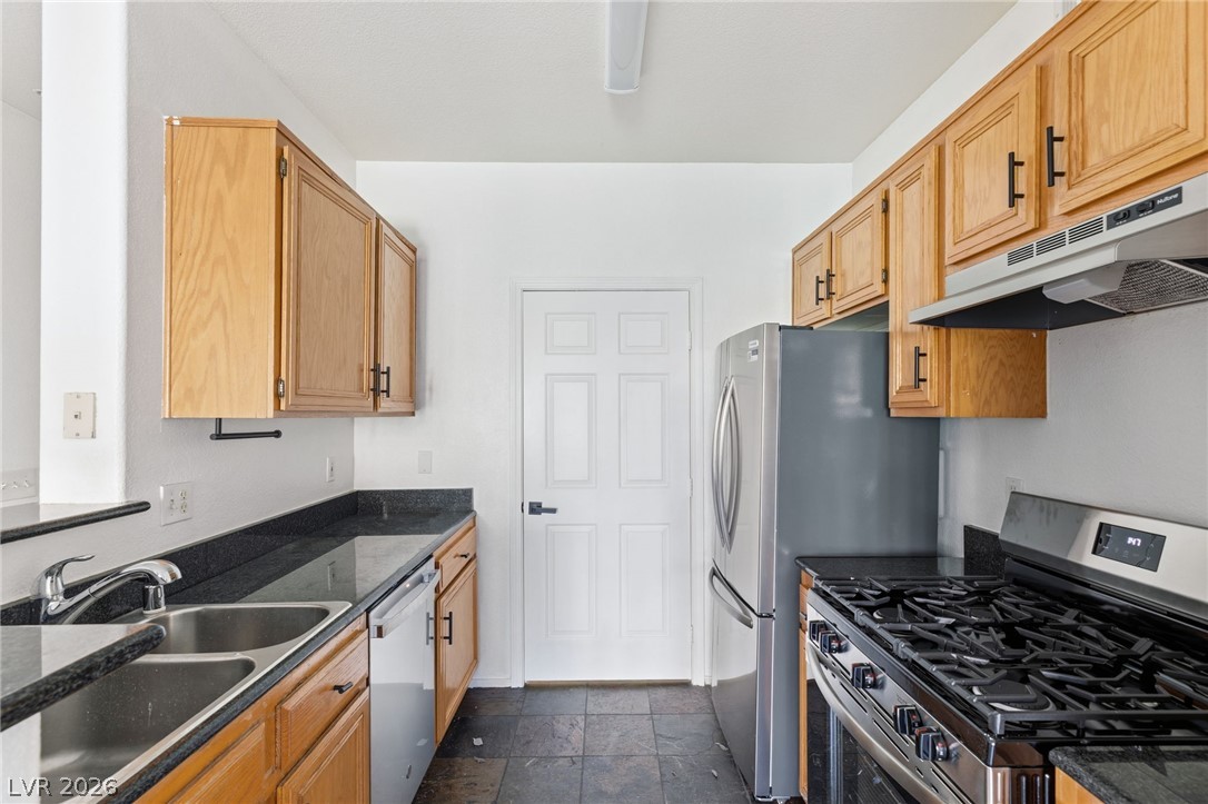 7119 South Durango Drive 105 Property Photo 14