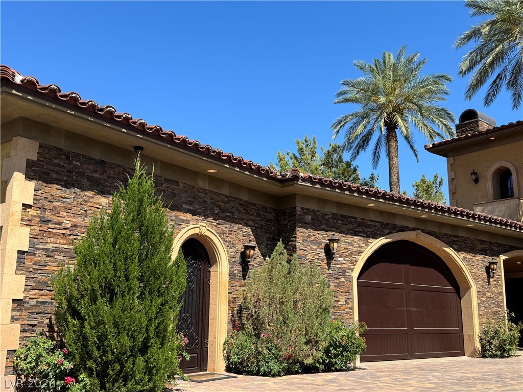 1800 Amarone Way Property Photo 4