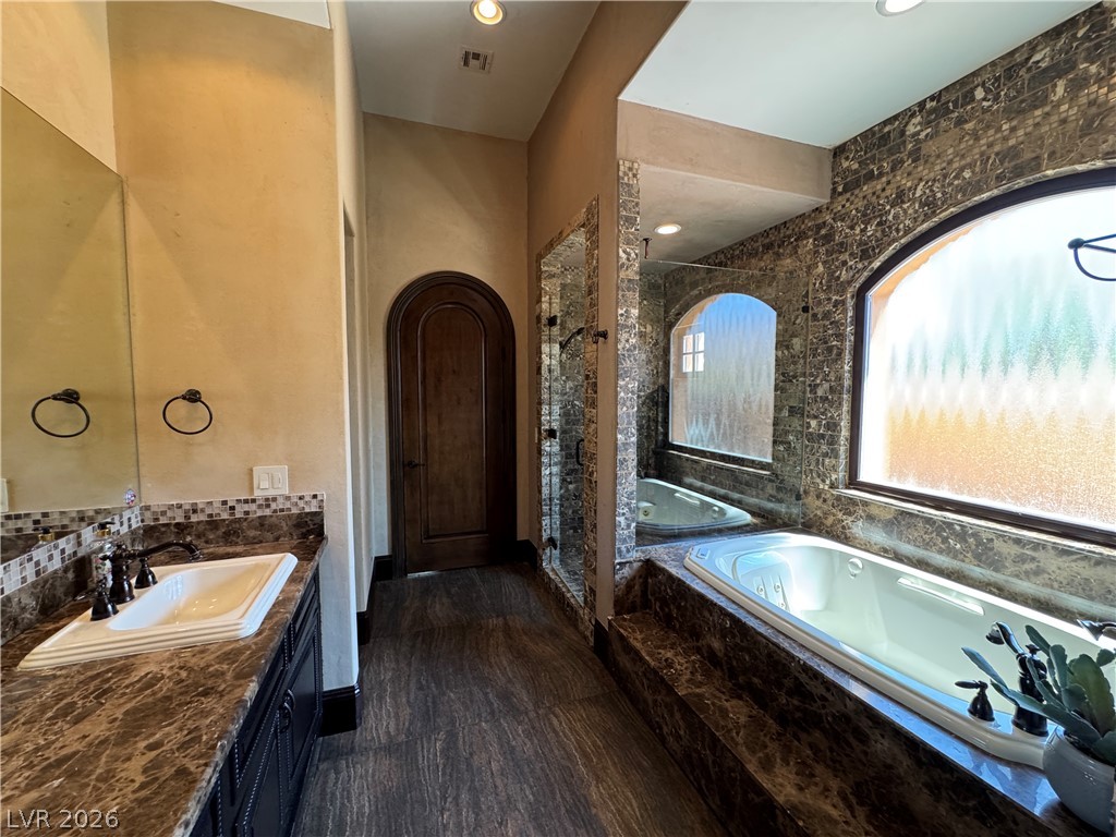 1800 Amarone Way Property Photo 49