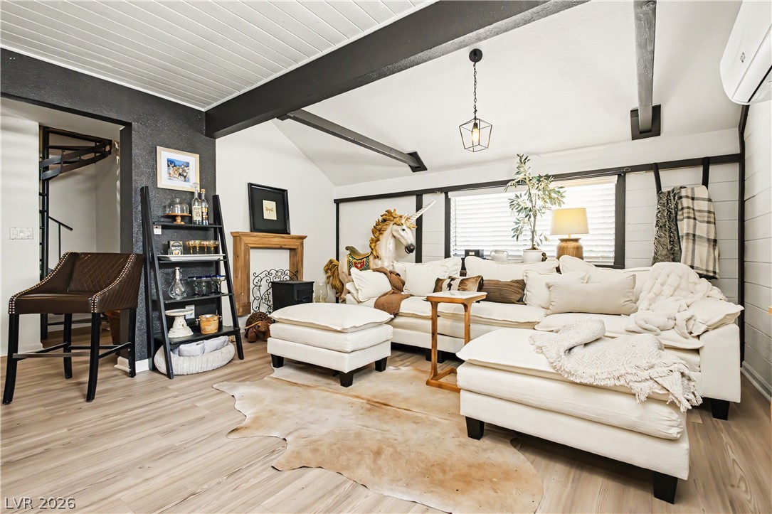 4607 Yellow Pine Property Photo 7