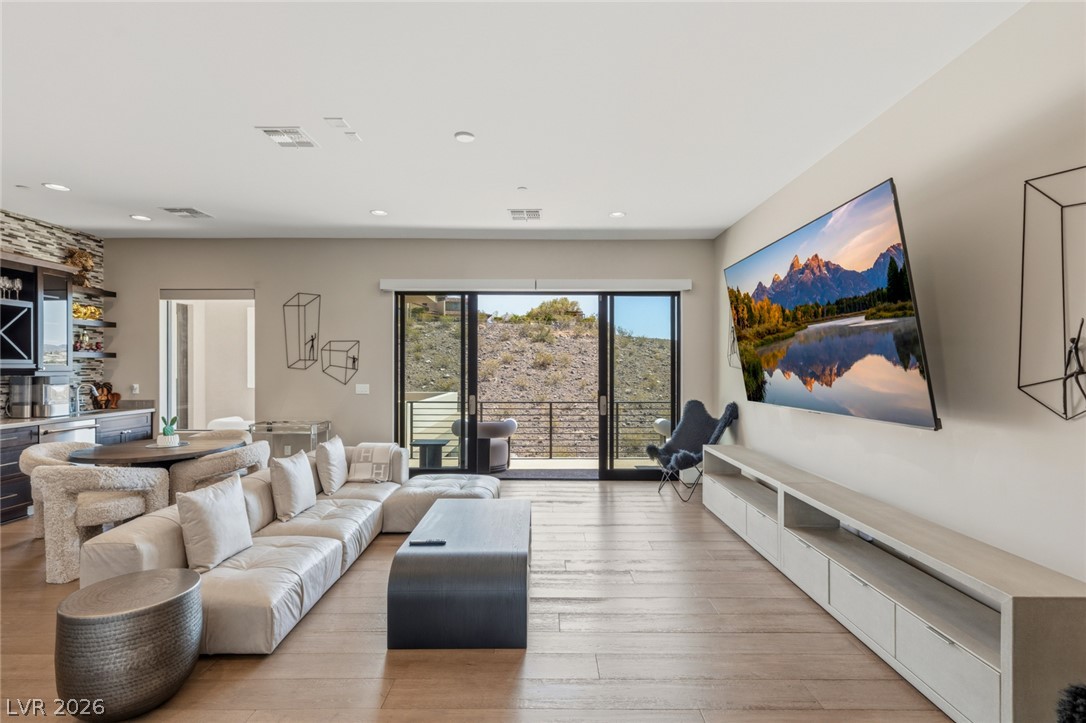 5 Crystal Tree Pass Property Photo 29