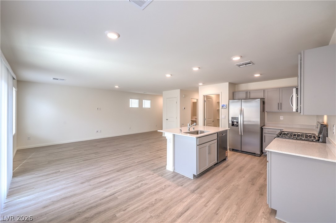 1098 Saffron Toucan Lane Property Photo 6