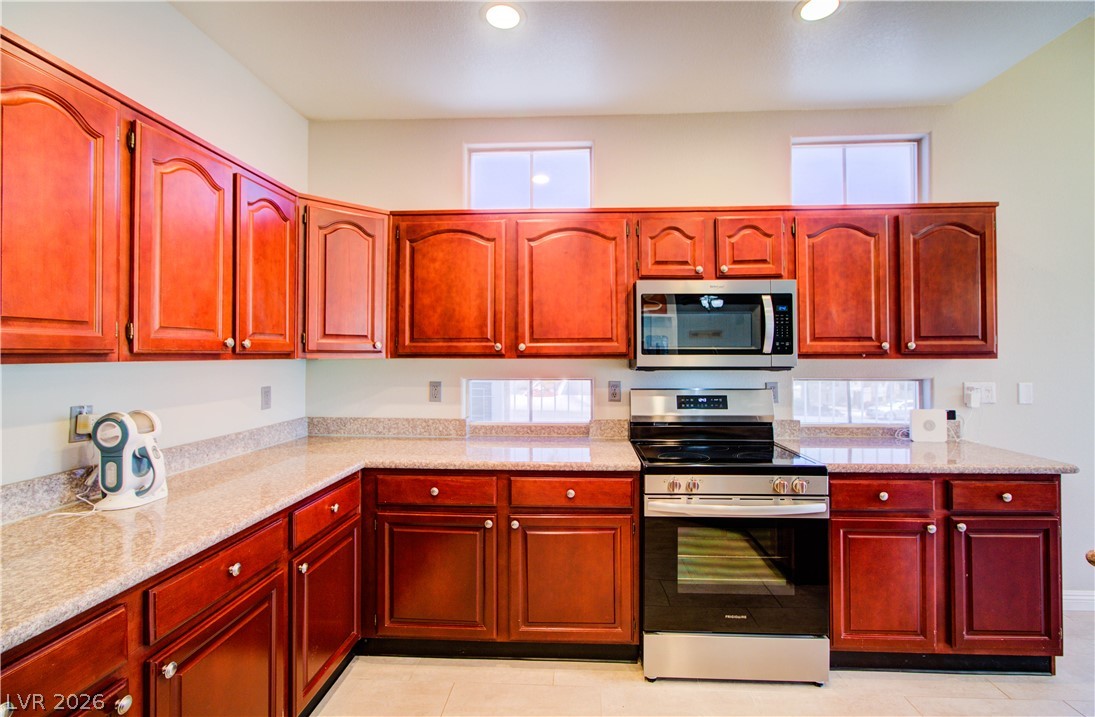 687 Blue Lake Court Property Photo 23