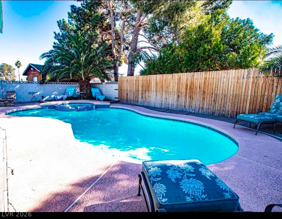 6605 Hyde Avenue Property Photo 2