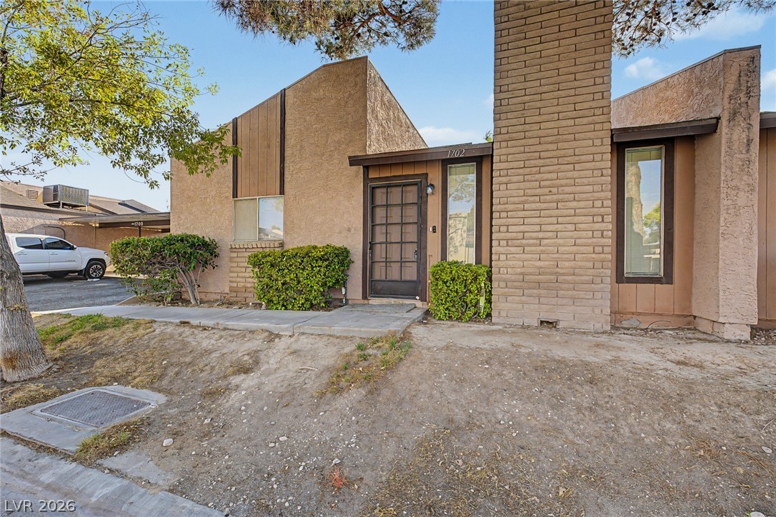 1702 Marathon Drive Property Photo 8