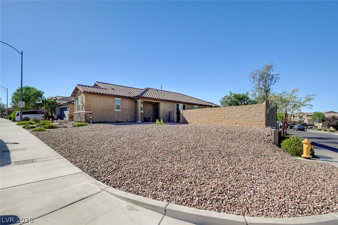 978 Spiracle Avenue Property Photo 3