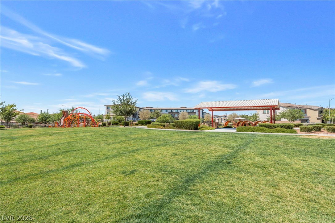 1002 Solemn Cactus Avenue Property Photo 22