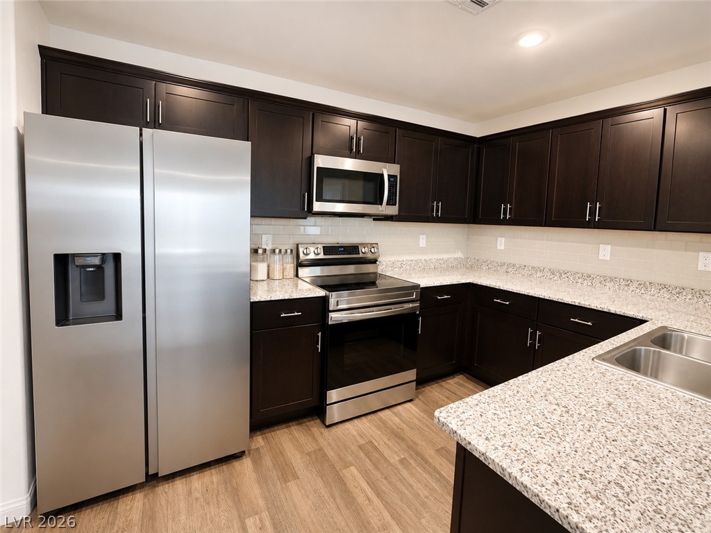 2872 Atomic Tangerine Way 1 Property Photo 2