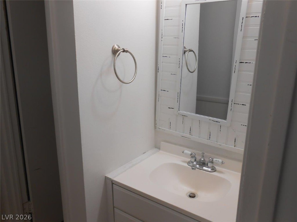 6671 Bubbling Brook Drive D Property Photo 8