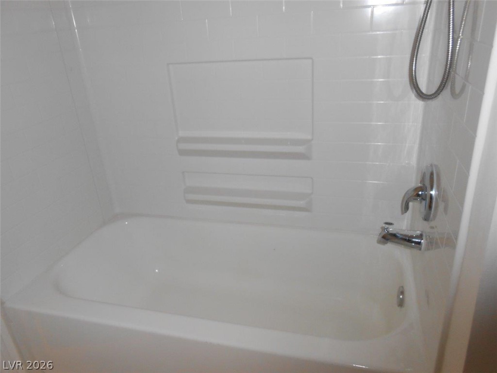 6671 Bubbling Brook Drive D Property Photo 16