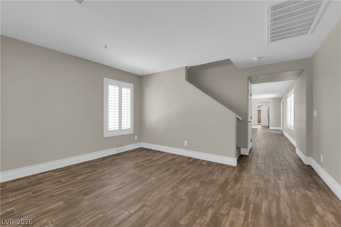 646 Monument Point Street Property Photo 5