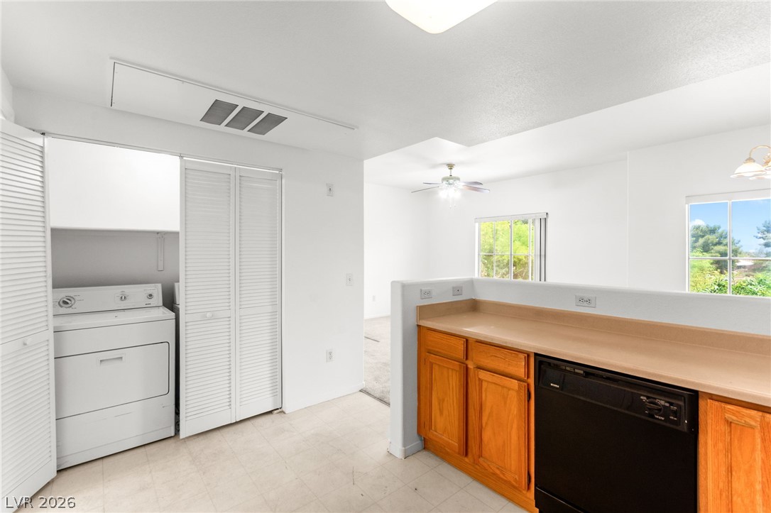 3400 Cabana Drive 2036 Property Photo 10