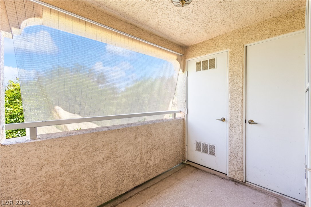 3400 Cabana Drive 2036 Property Photo 23