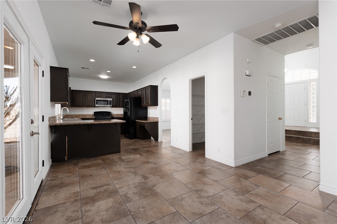 7845 Meadow Creek Street Property Photo 13