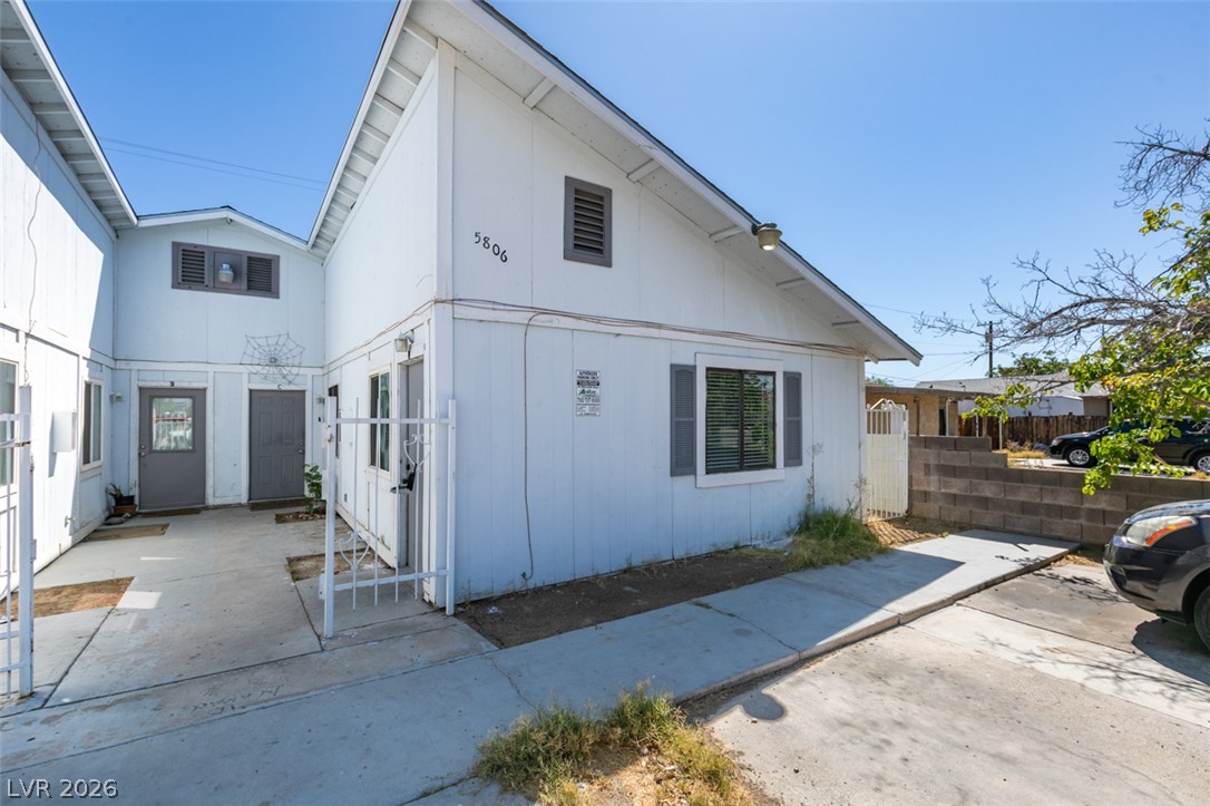 5806 Dodd Street D Property Photo 4