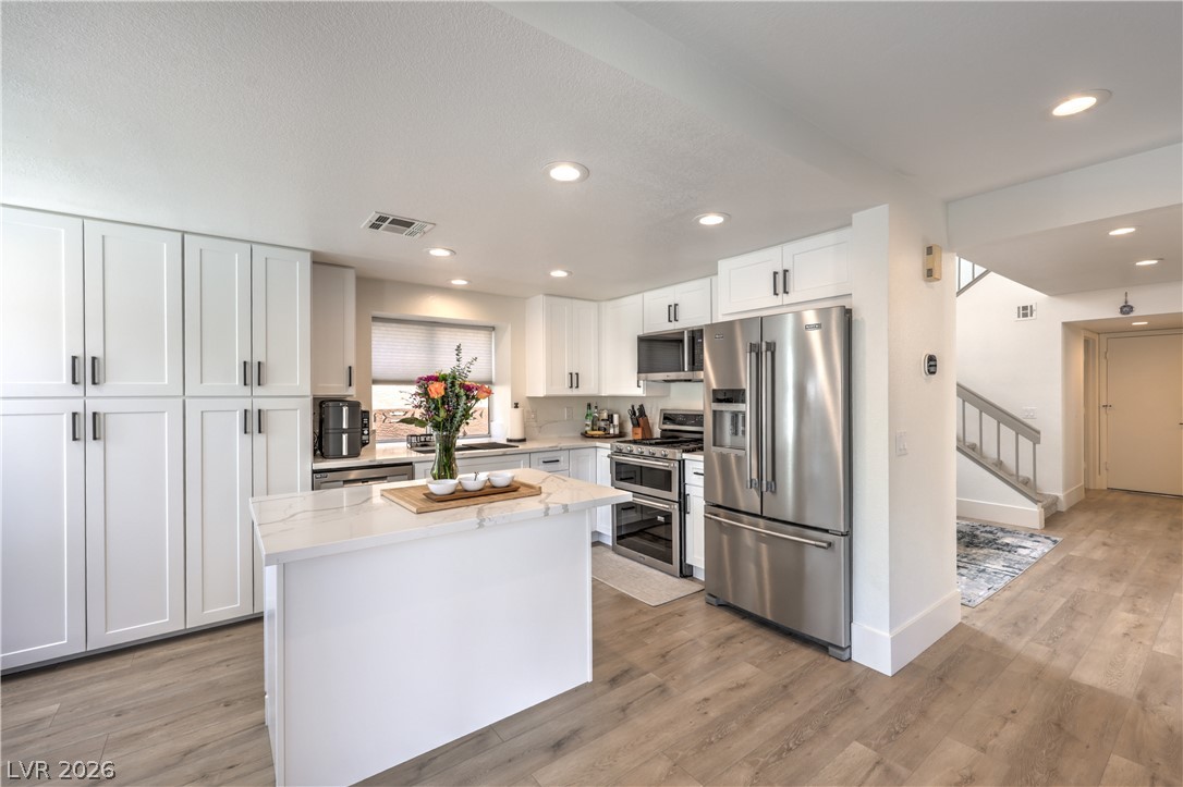 8352 Shore Breeze Drive Property Photo 15