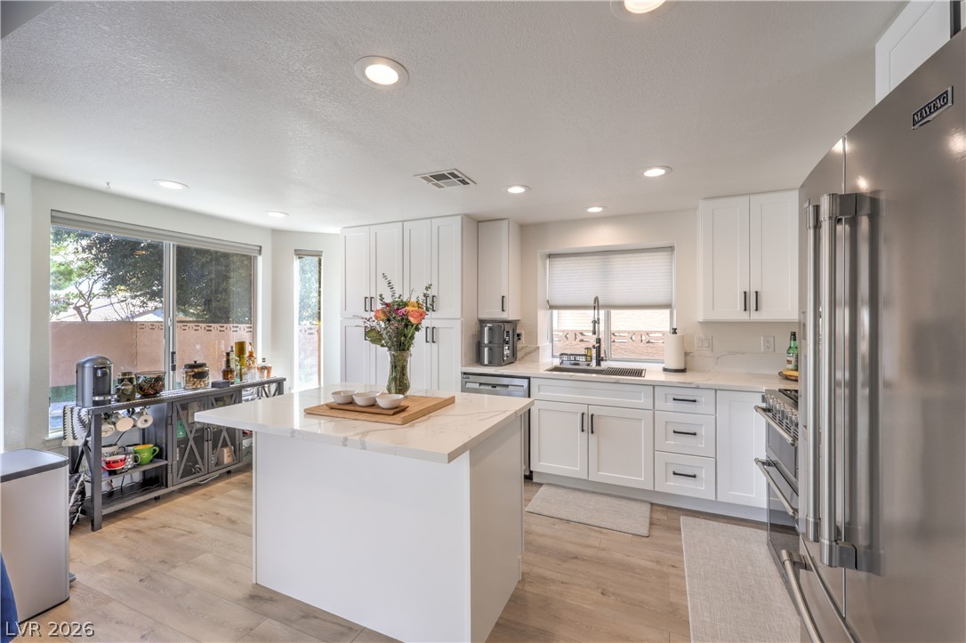 8352 Shore Breeze Drive Property Photo 16