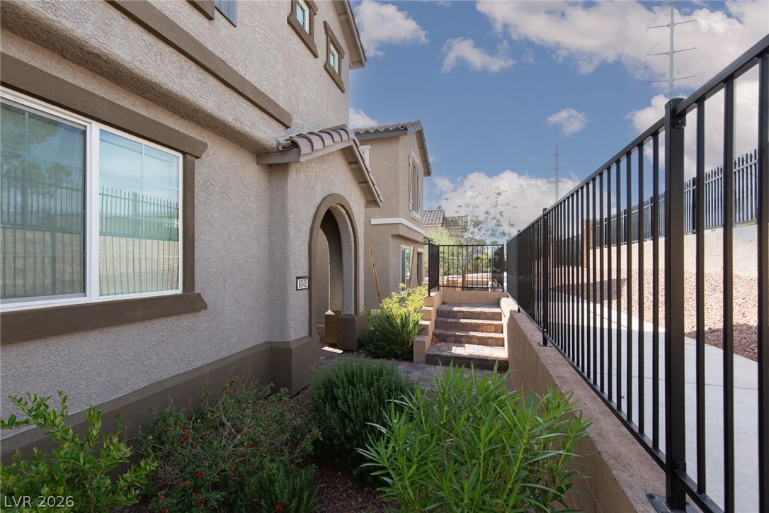 8045 Skye Foxx Street Property Photo 5