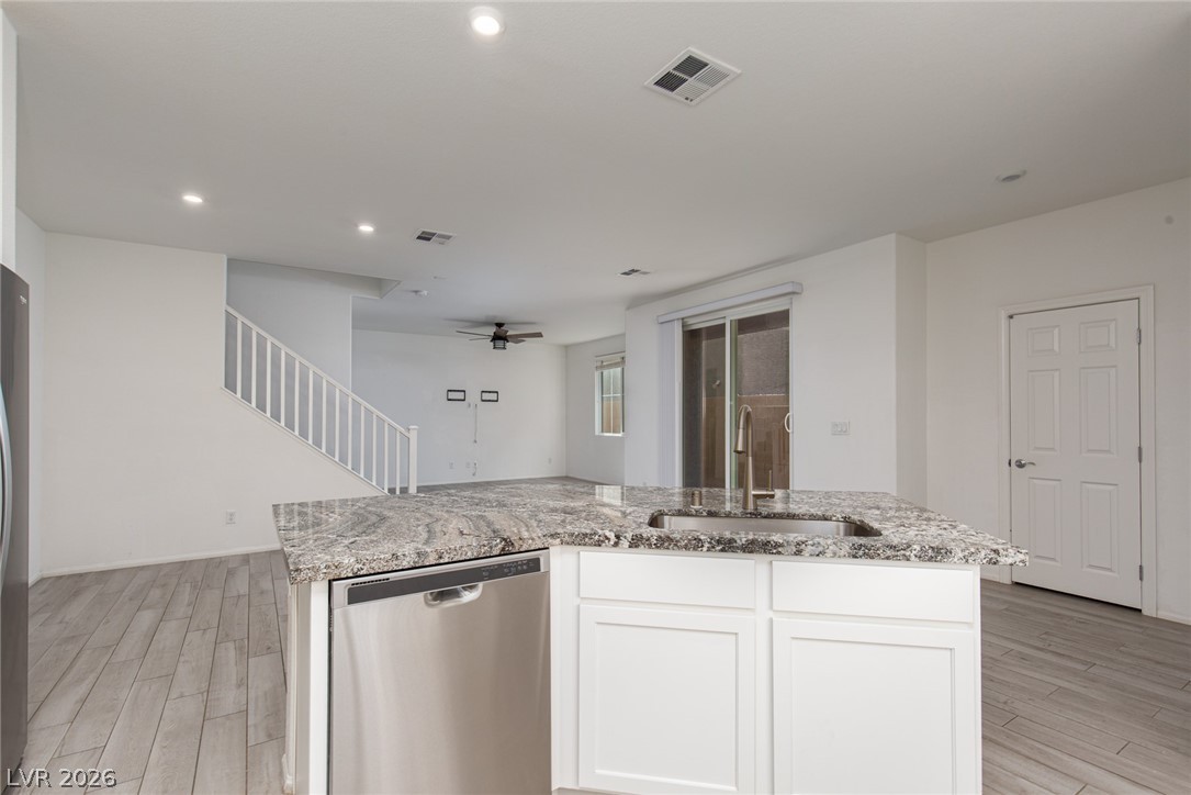 8045 Skye Foxx Street Property Photo 11
