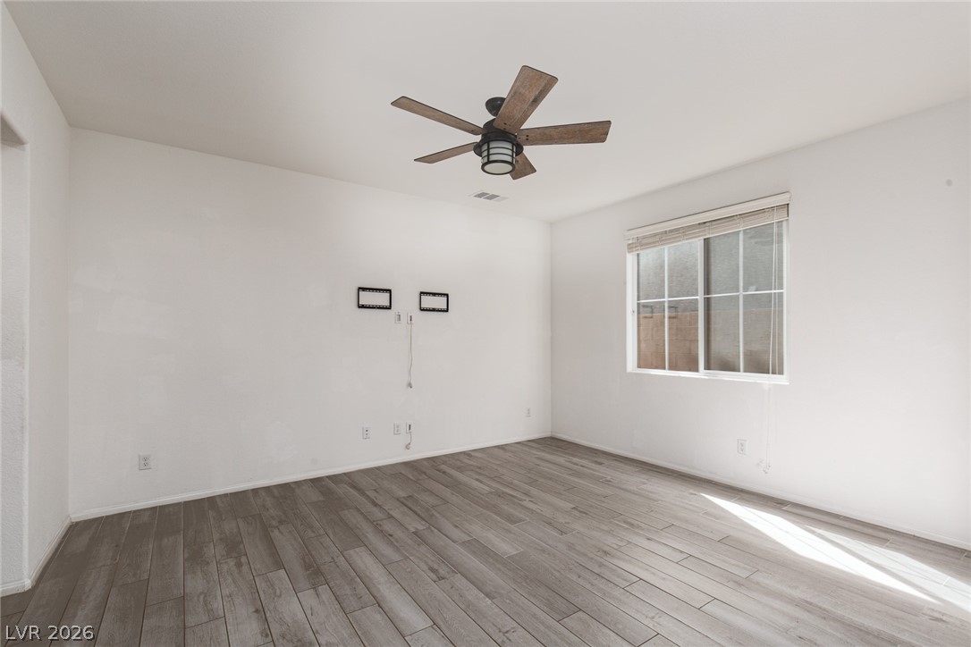 8045 Skye Foxx Street Property Photo 13