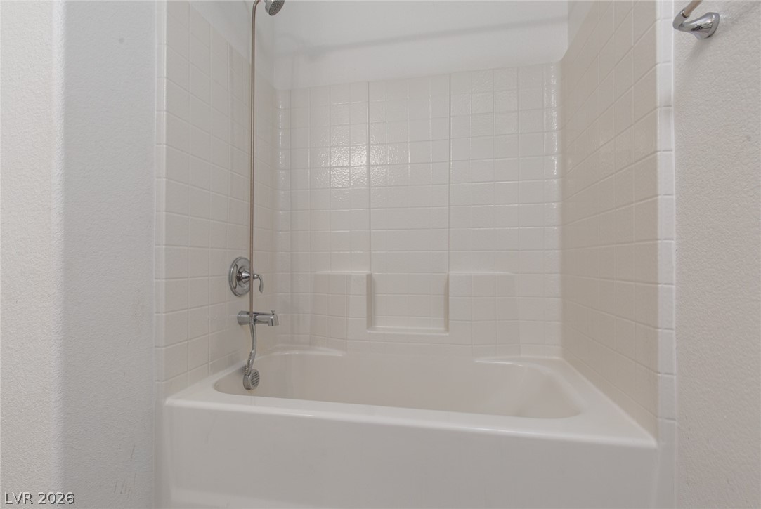 8045 Skye Foxx Street Property Photo 20