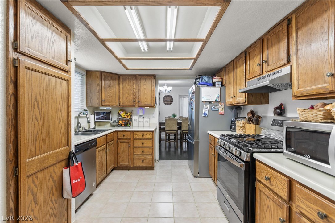 3940 Gulliver Street Property Photo 10