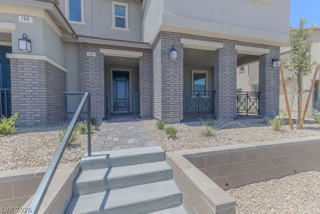 100 Hornbeck Lane Property Photo 1