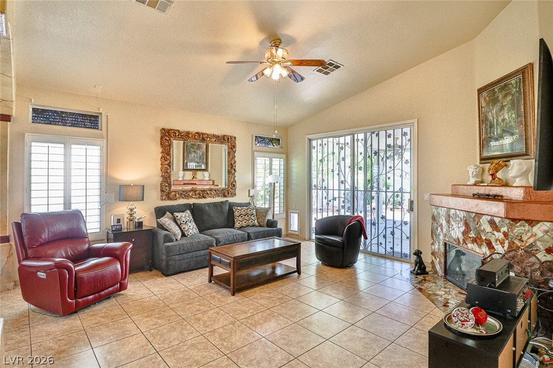 5752 Shermer Court Property Photo 15
