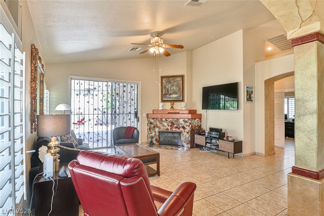 5752 Shermer Court Property Photo 16