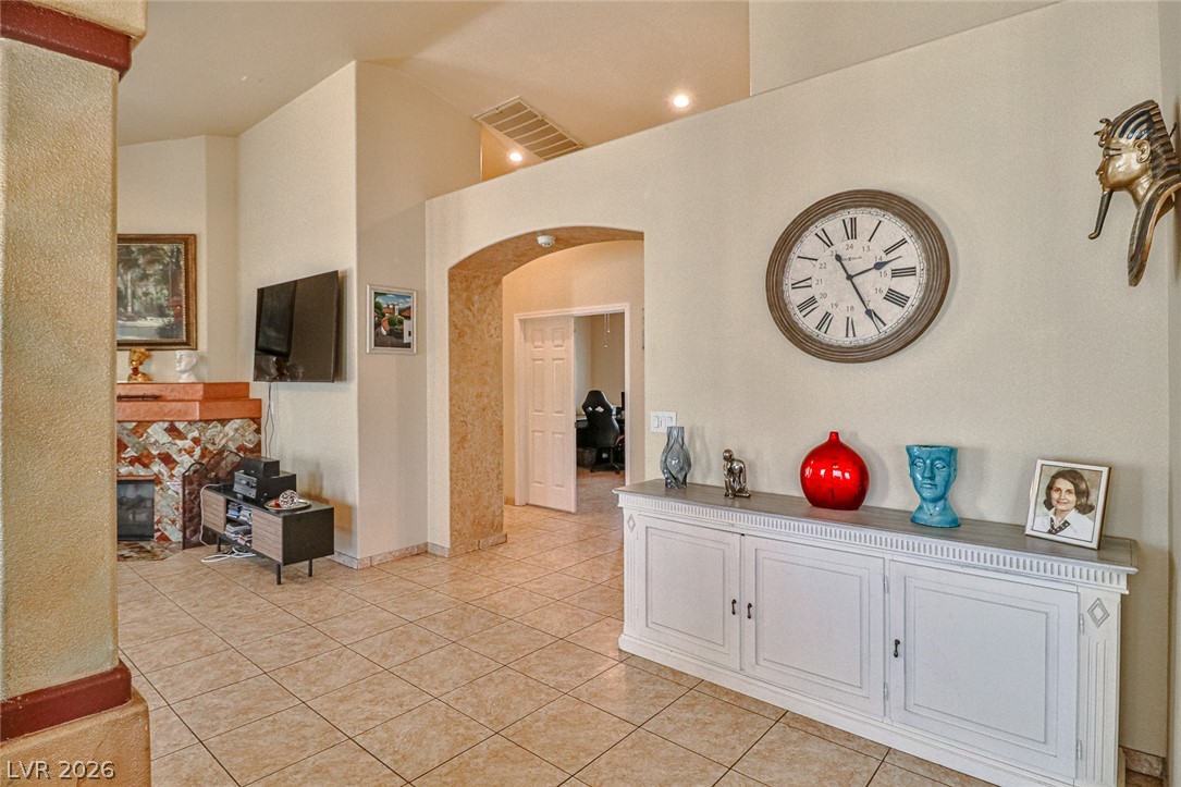 5752 Shermer Court Property Photo 28