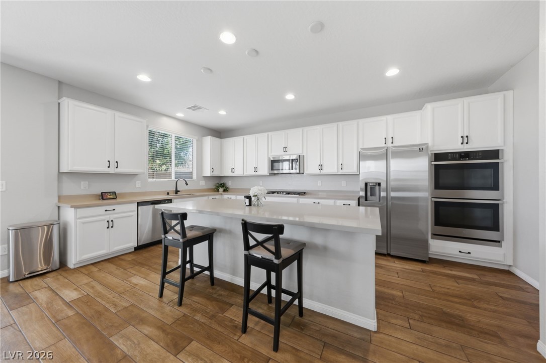 7547 Tinley Creek Avenue Property Photo 4