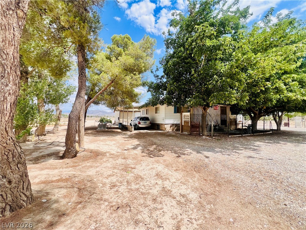 300 East Quartz Avenue Property Photo 3