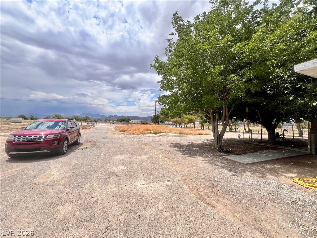 300 East Quartz Avenue Property Photo 7