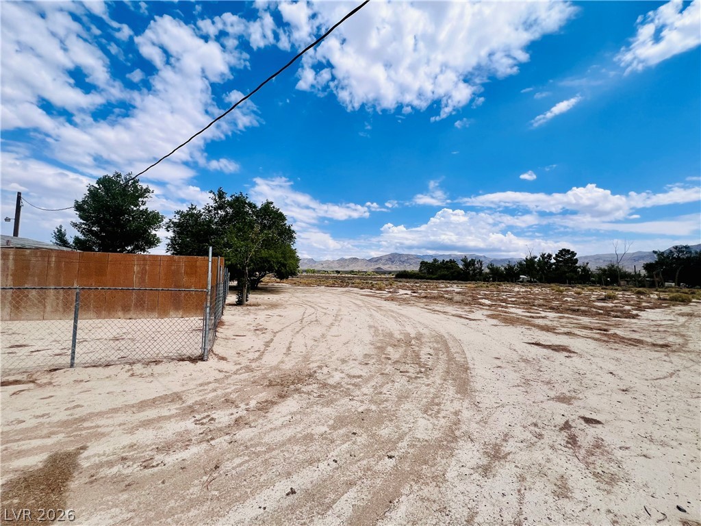 300 East Quartz Avenue Property Photo 10
