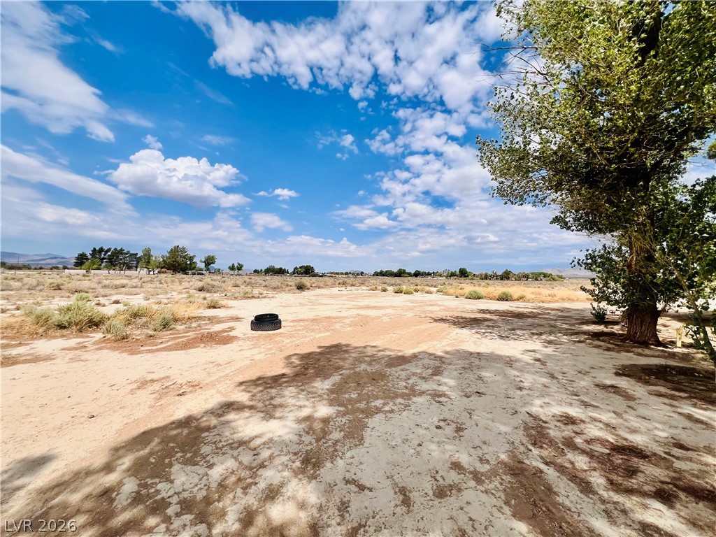300 East Quartz Avenue Property Photo 11